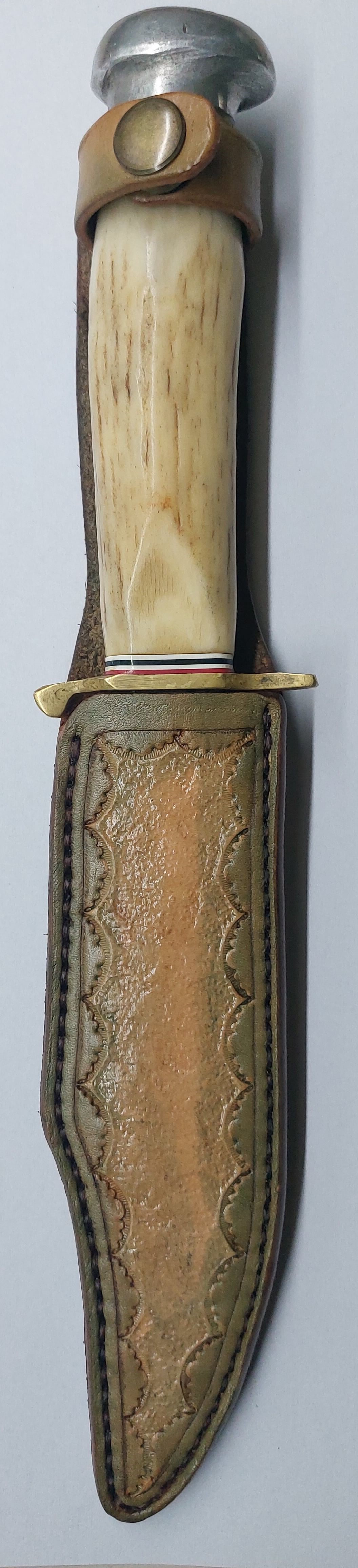 Funda de cuchillo en cuero artesanal